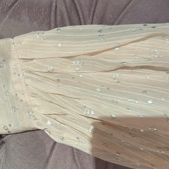 Zoe and Claire Elegant Cream Women's Top in S - Picture 7 of 9